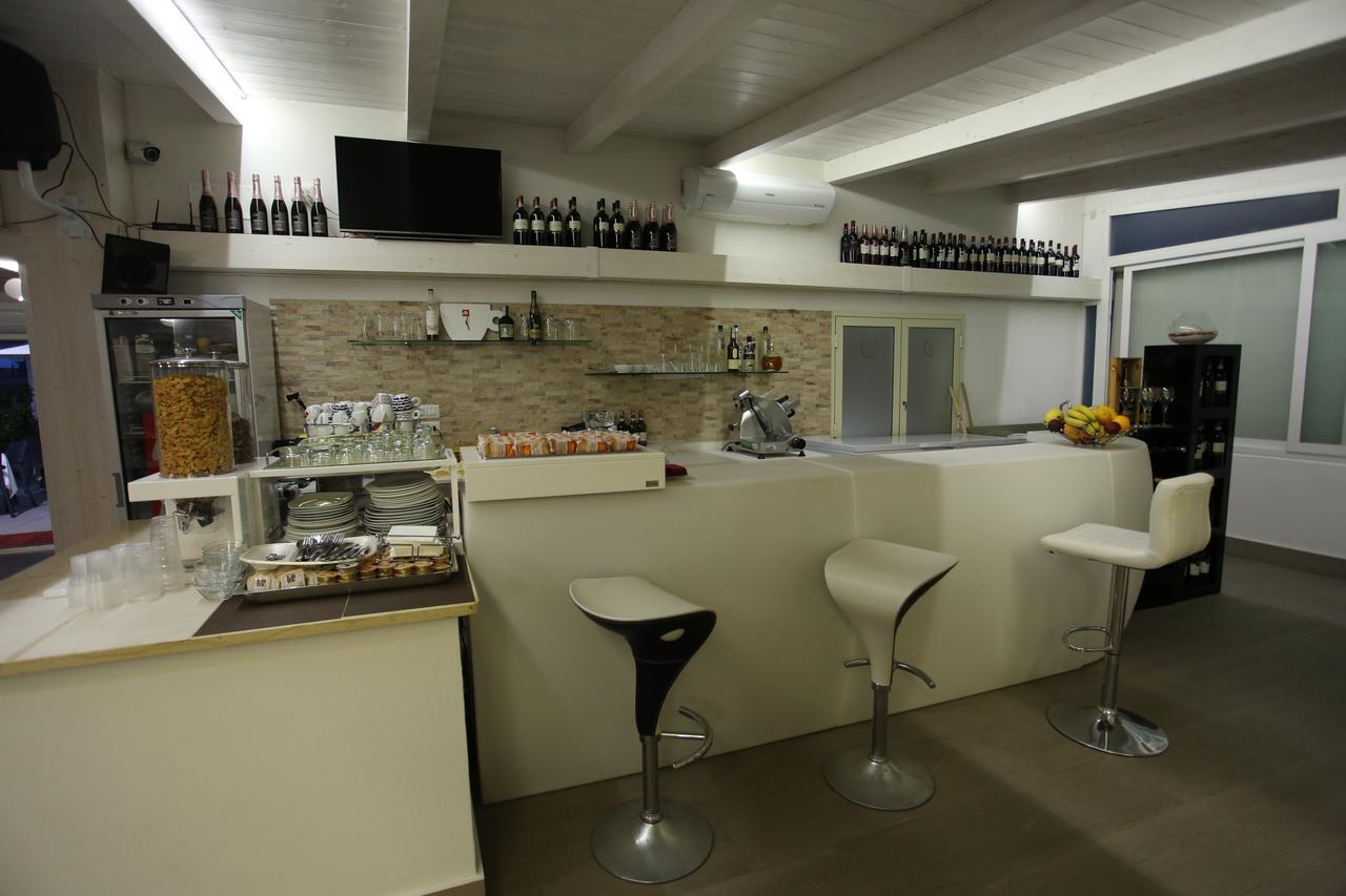 Hotel Eubea Reggio Calabria Exterior photo