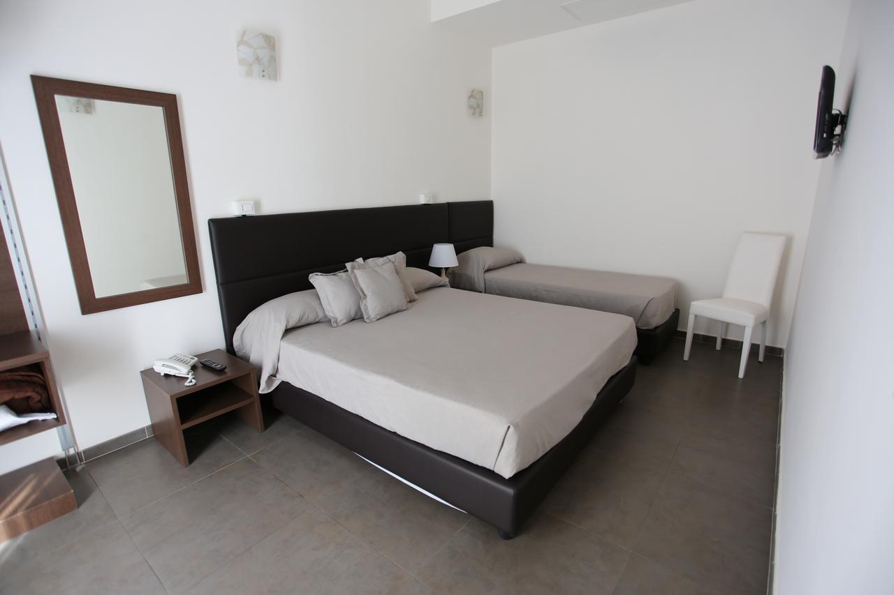 Hotel Eubea Reggio Calabria Exterior photo